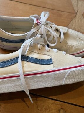 Vans unisex suede canvas classic ivory blue SK-8 low sneakers.